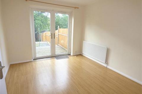 2 bedroom maisonette to rent, Sebastian Close, Coventry CV3