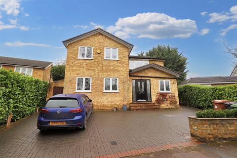 4 bedroom detached house to rent, Shenley Hill, Radlett