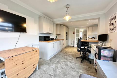 70 Buckingham Way, Frimley, Camberley, GU16 8XP