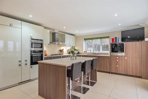 5 bedroom detached house for sale, Longridge View, Chipstead, Surrey