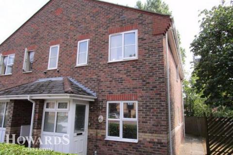 1 bedroom flat for sale, Lowestoft Road, Gorleston