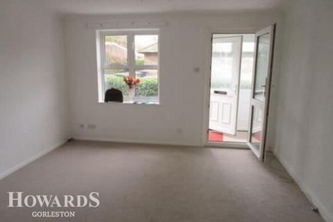 1 bedroom flat for sale, Lowestoft Road, Gorleston