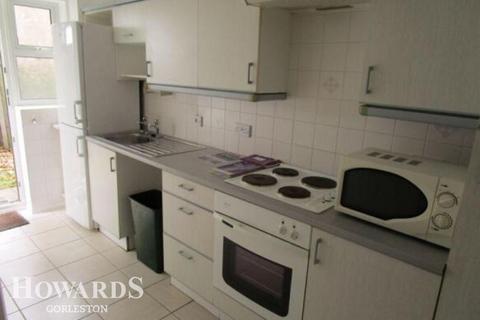 1 bedroom flat for sale, Lowestoft Road, Gorleston