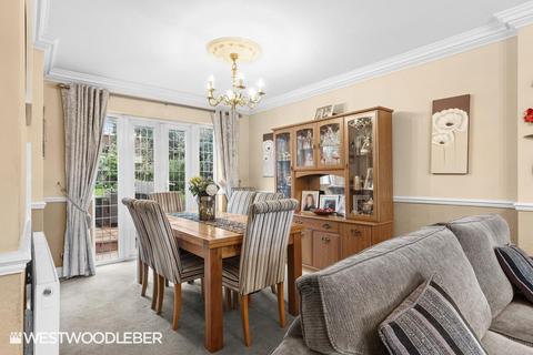 2 Pecks Hill, Nazeing, Waltham Abbey, EN9 2NY