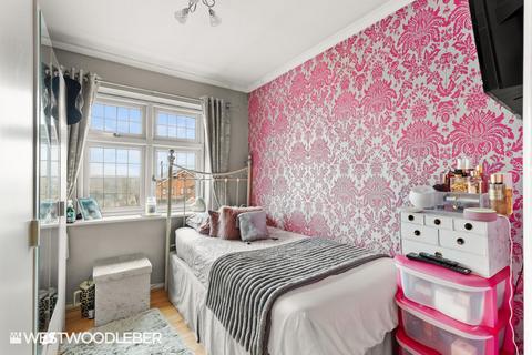 2 Pecks Hill, Nazeing, Waltham Abbey, EN9 2NY