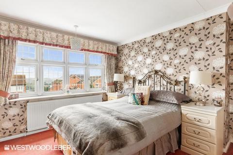 2 Pecks Hill, Nazeing, Waltham Abbey, EN9 2NY