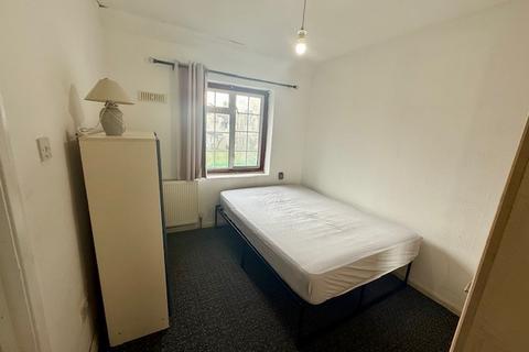 undefined, Shannon Close, Southall. London. UB2