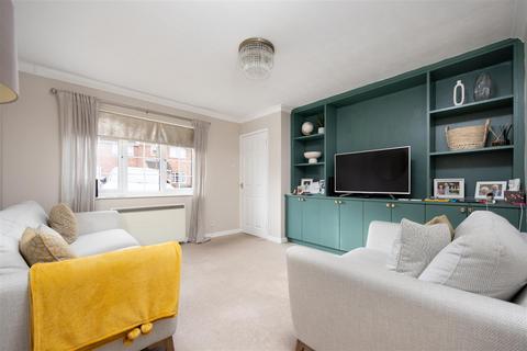 24 Brookmead, Southwick, Trowbridge, BA14 9QJ