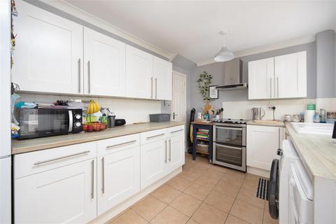24 Brookmead, Southwick, Trowbridge, BA14 9QJ