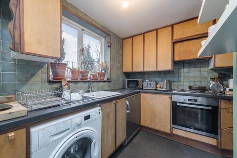 3 bedroom flat for sale, Lordship Lane,  London, SE22