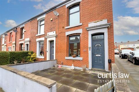 3 bedroom end of terrace house for sale, Broomfield Place, Blackburn