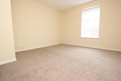 2 bedroom terraced house to rent, Perry Street Darwen BB3 3DG