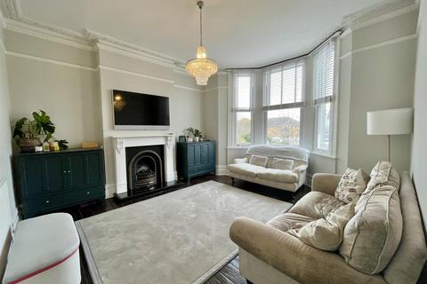 4 bedroom terraced house for sale, Fort Road, Newhaven