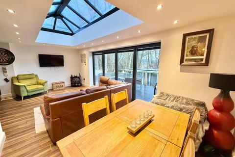 39 Aylesbury Close, Tytherington, Macclesfield, SK10 2LE