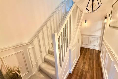 39 Aylesbury Close, Tytherington, Macclesfield, SK10 2LE