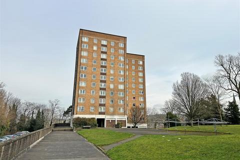 1 bedroom flat for sale, Dome Way, Redhill