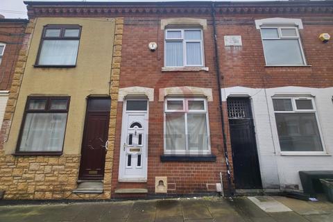 2 bedroom terraced house to rent, Hawthorne Street, Leicester LE3