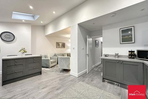 22 Platts Drive, Irlam, Manchester, M44 6NF