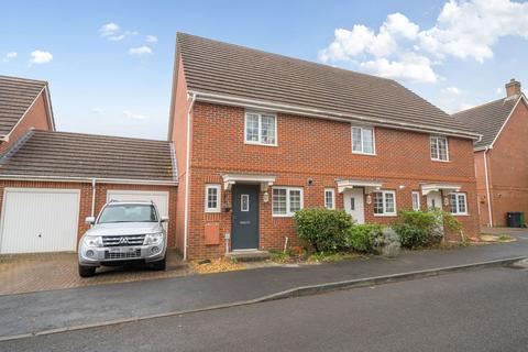 2 bedroom end of terrace house for sale, School Close, Basingstoke