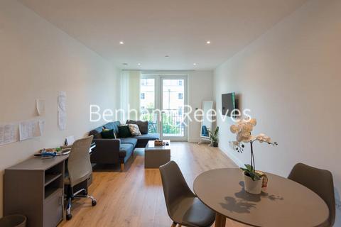 1 bedroom apartment to rent, Sovereign Court, Hammersmith W6