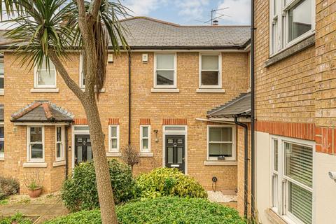 2 bedroom house for sale, Barneby Close, Twickenham TW2