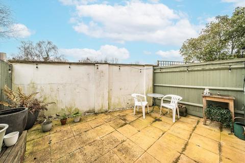 8 Barneby Close, Twickenham, TW2 6RR