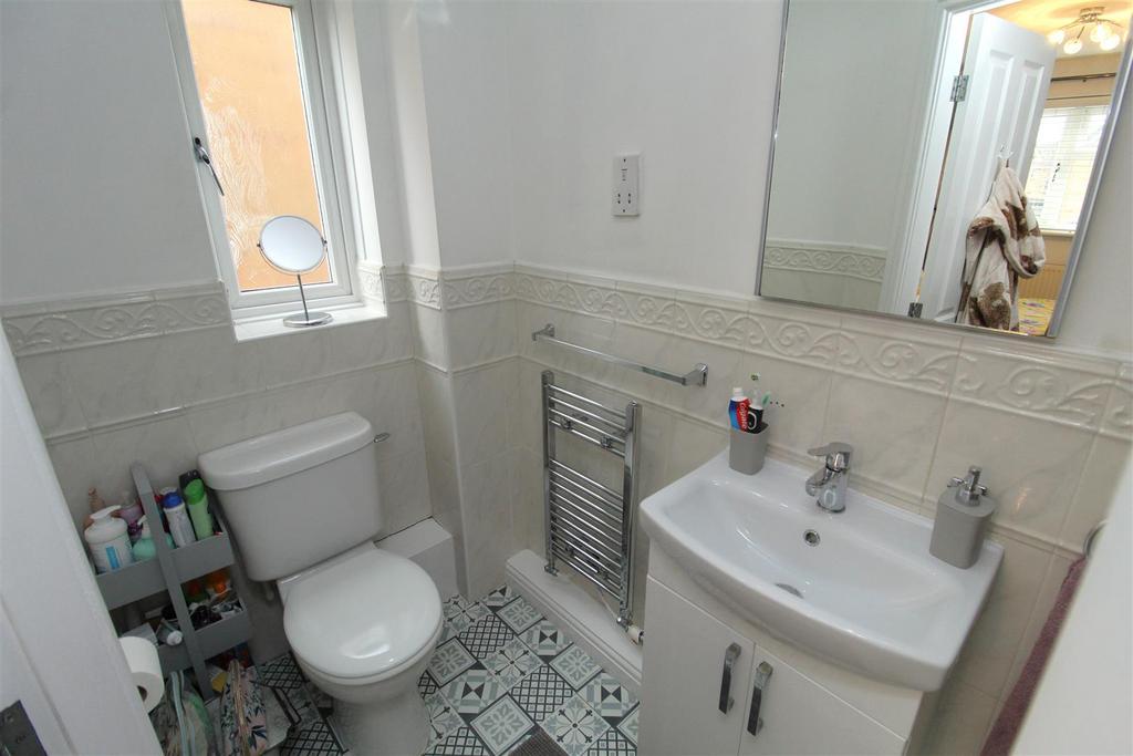 Ensuite.JPG