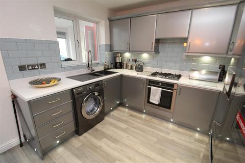 6 Chestnut Walk, Liverpool, L31 1LL