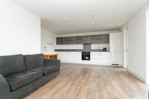 3 bedroom flat to rent, Marner Point, Jefferson Plaza, London