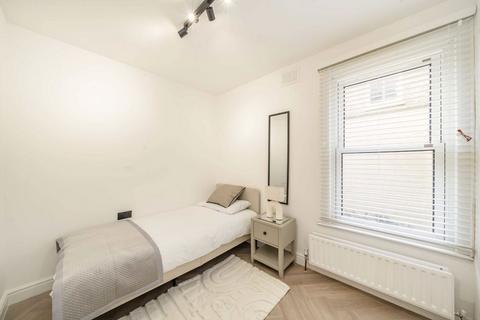 33 Midmoor Road, London, SW12 0EW