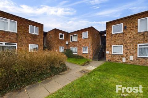 1 bedroom apartment for sale, Whitley Close, Stanwell, Middlesex, TW19