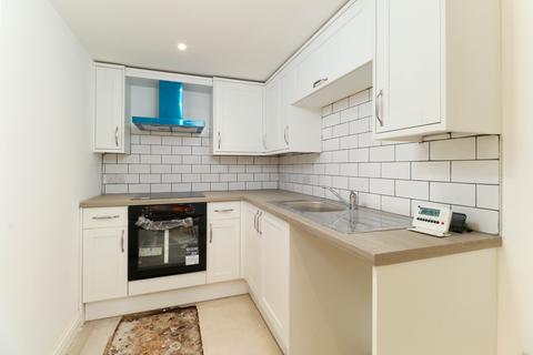 2 bedroom apartment for sale, South Parade, Southsea