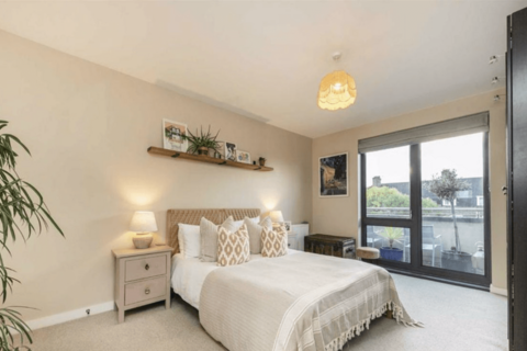 2 bedroom flat to rent, Stewarts Lodge, SW8