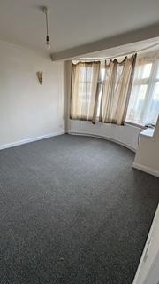 1 bedroom in a house share to rent, Leaver Gardens, Greenford UB6