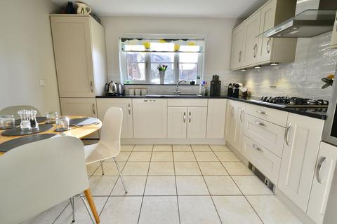 4 bedroom detached house for sale, Priors Grange, Salford Priors, WR11 8XP