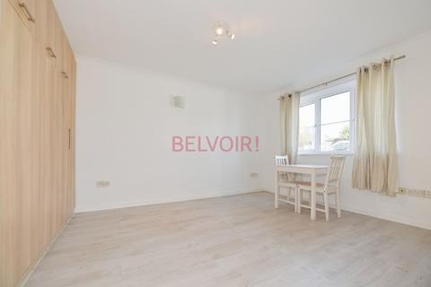 Studio to rent, Kitchener Road, Southampton SO17