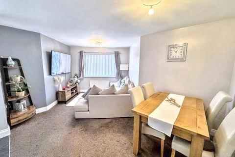 2 bedroom apartment for sale, Edendale Avenue, Cowpen, Blyth, Northumberland, NE24 5HS