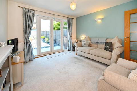 2 bedroom terraced house for sale, School Close, Westergate