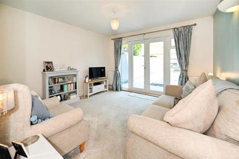 2 bedroom terraced house for sale, School Close, Westergate