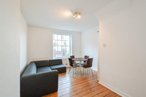 2 bedroom maisonette to rent, Mulberry House, Victoria Park Square, London