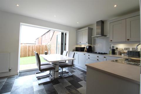 4 bedroom detached house for sale, Aspen Avenue, Throckley NE15