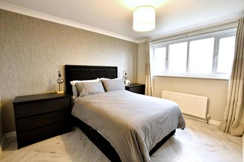 3 Briarsyde Close, Whickham, Newcastle Upon Tyne, NE16 5UJ