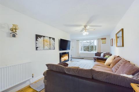 5 bedroom detached house for sale, Scarborough Road, Bridlington