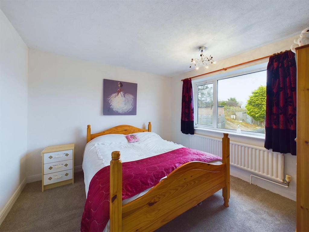 Bedroom: