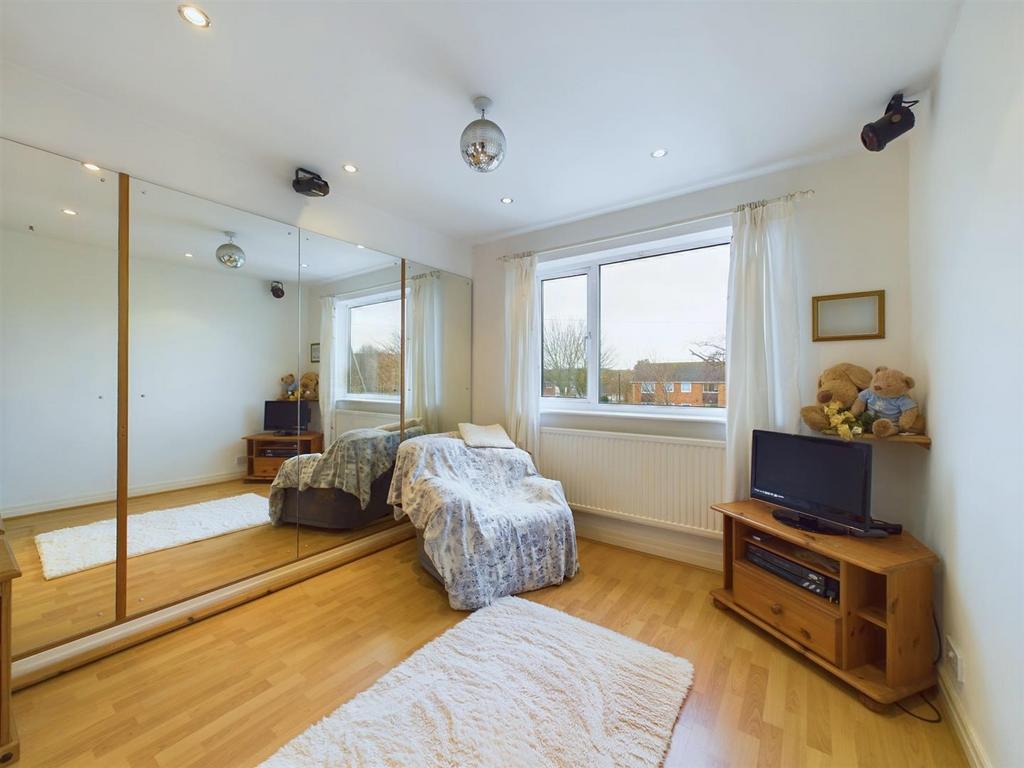 Bedroom: