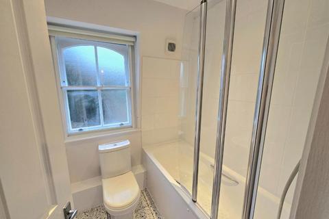 3 bedroom maisonette to rent, Dulwich Village, London, SE21