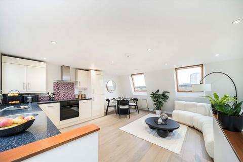 2 bedroom flat for sale, Dawes Road, London SW6