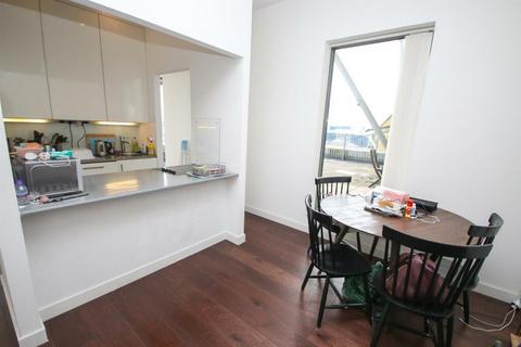 2 bedroom penthouse for sale, Abito Building, 4 Clippers Quay, Salford, Lancashire, M50