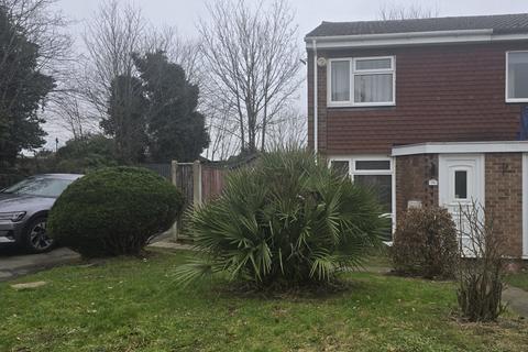 2 bedroom end of terrace house to rent, Boswell Close, Orpington, Kent