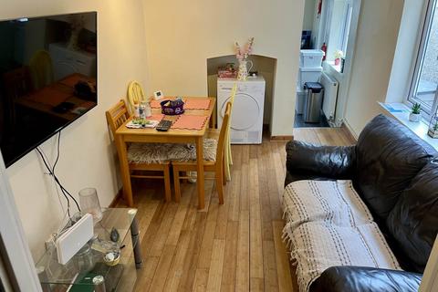 4 bedroom house to rent, De-Breos Street, Brynmill, , Swansea